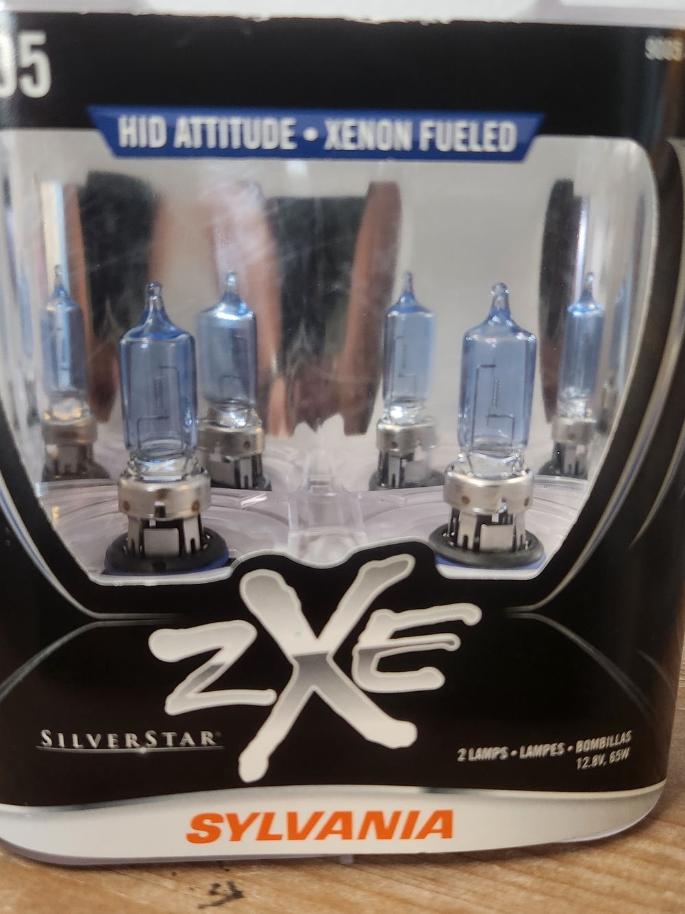Sylvania SilverStar zXe HID Attitude Xenon Fueled Halogen Headlight Bulb, 9005